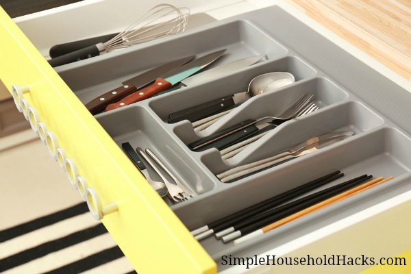 Use drawer dividers to keep your kitchen drawers organized